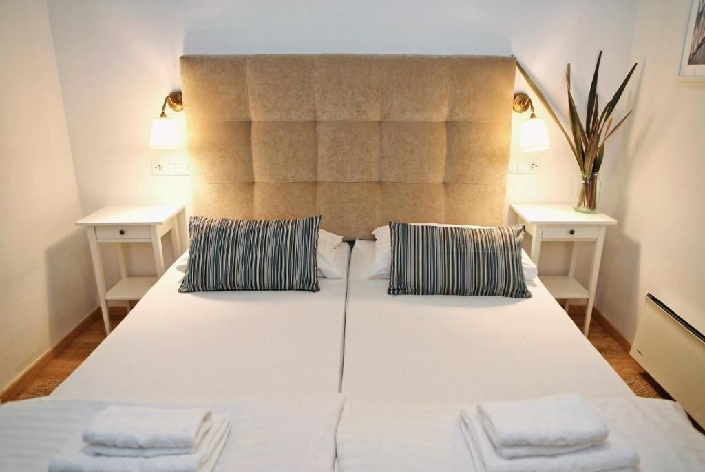 rooms-classic-room-balcony