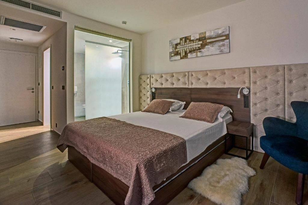 rooms-double-classic-room