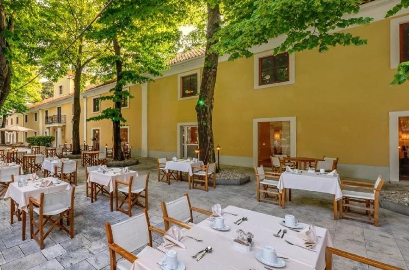 restaurants-magnolia-restaurant