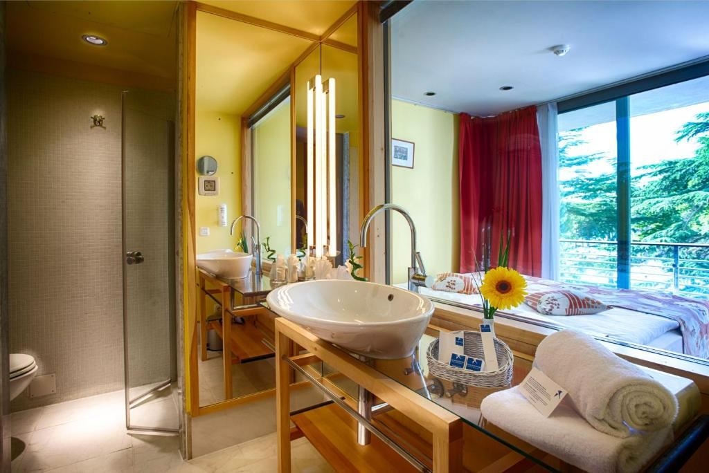 rooms-superior-room-balcony