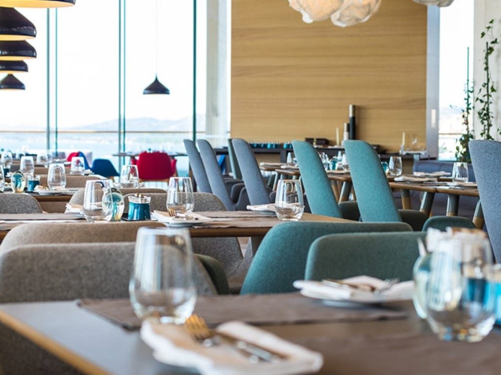 restaurants-restaurant