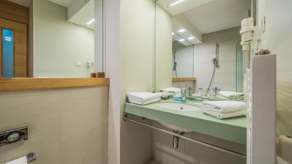 rooms-double-superior-room-balcony