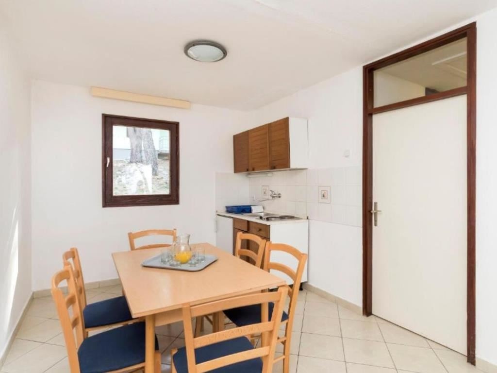 rooms-2-bedroom-apartment-park-view-balcony