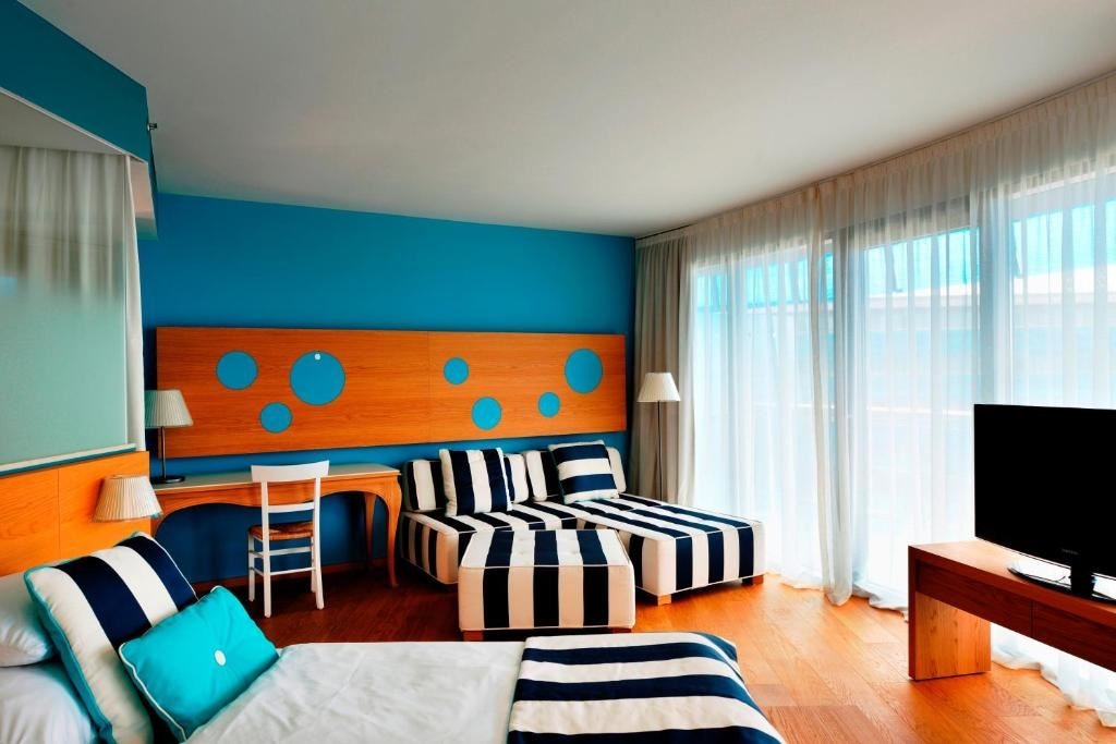 rooms-juniorsuite-park-view-balcony