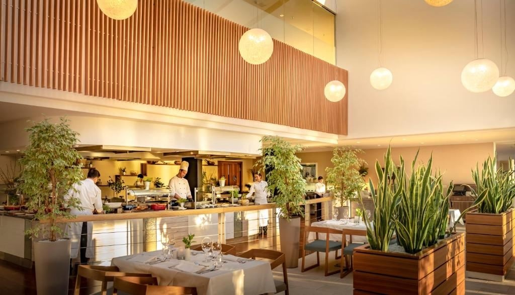 restaurants-restaurants