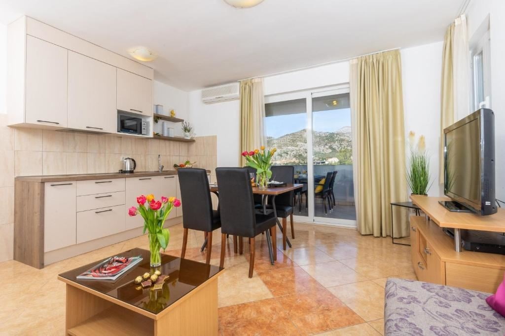 rooms-2-bedroom-standard-apartment