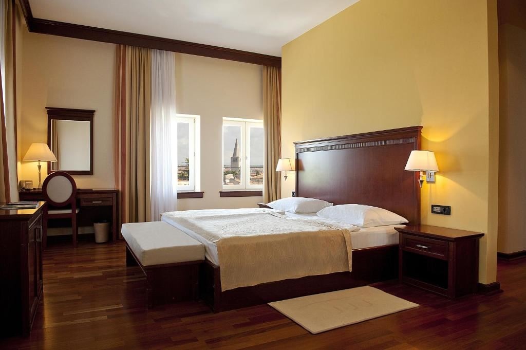 rooms-double-superior-room