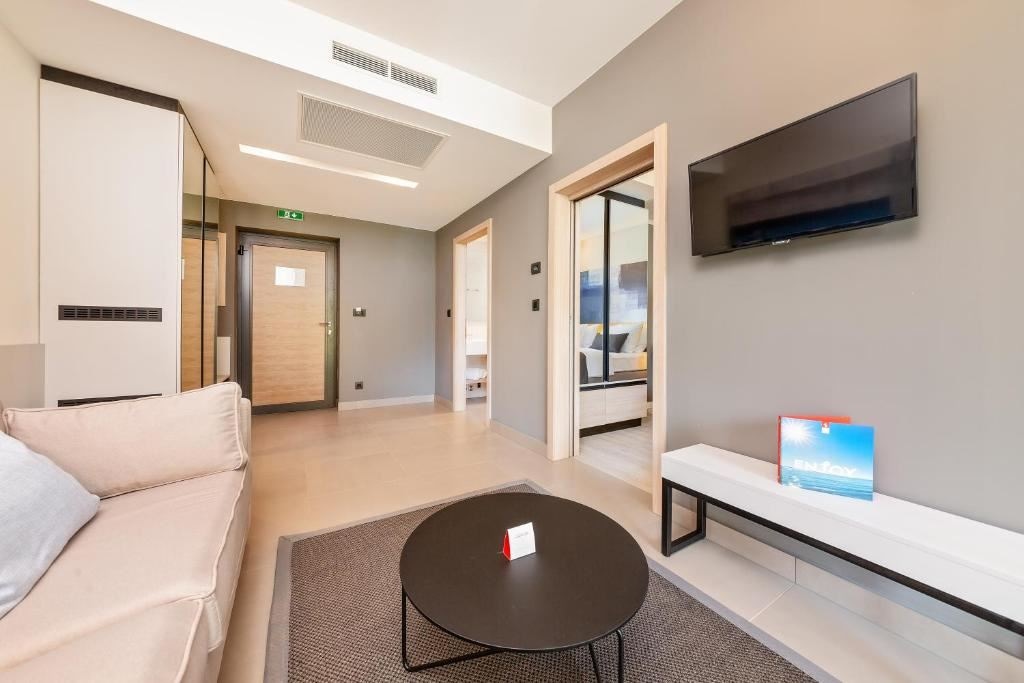 rooms-garden-building-suite-park-view-terrace