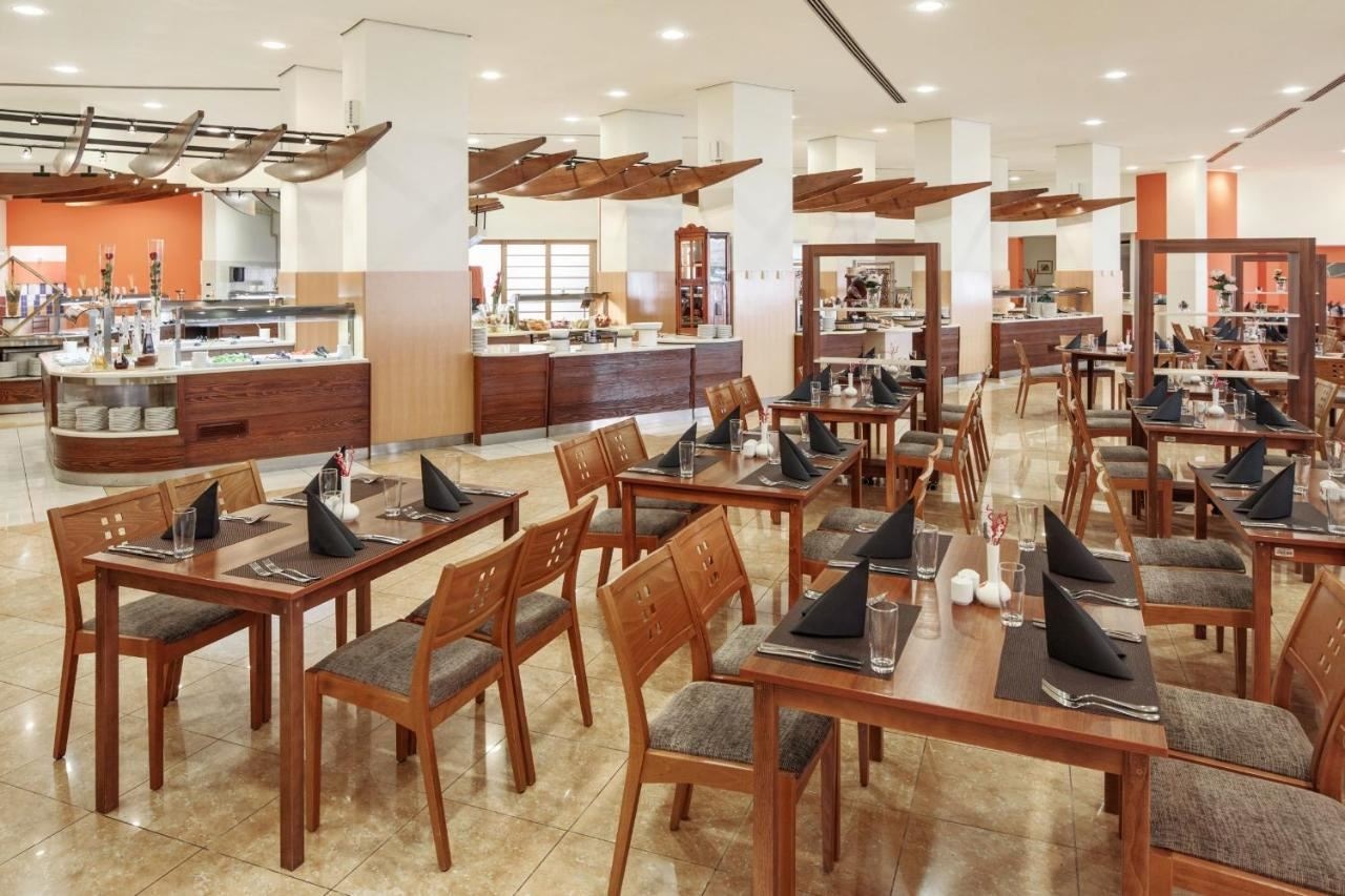 restaurants-restaurants