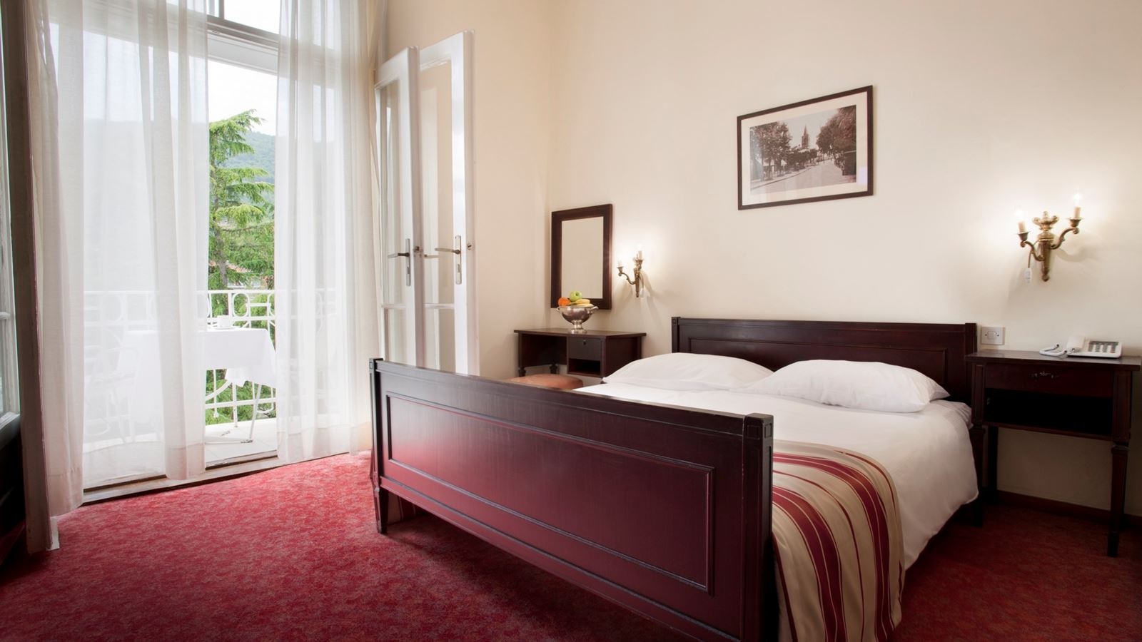 rooms-standard-room-park-view-balcony