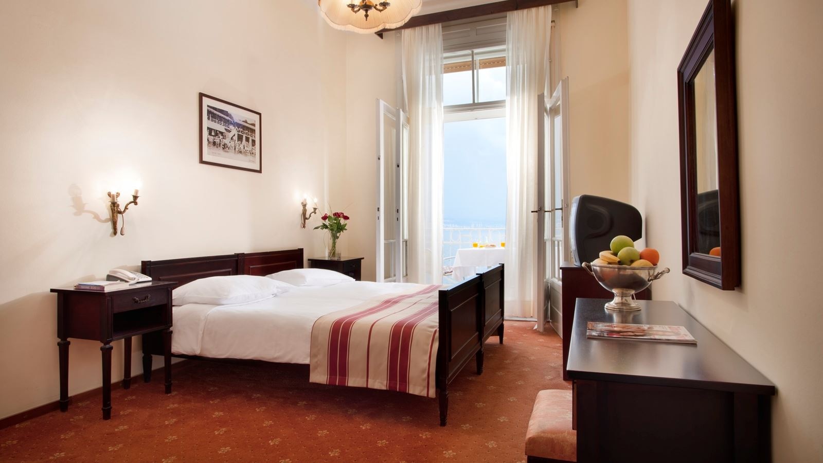 rooms-standard-room-seaview-balcony