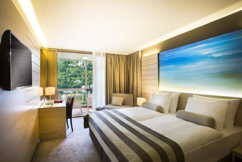 rooms-standard-room-balcony