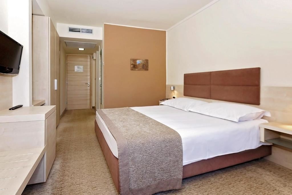rooms-double-room-economy