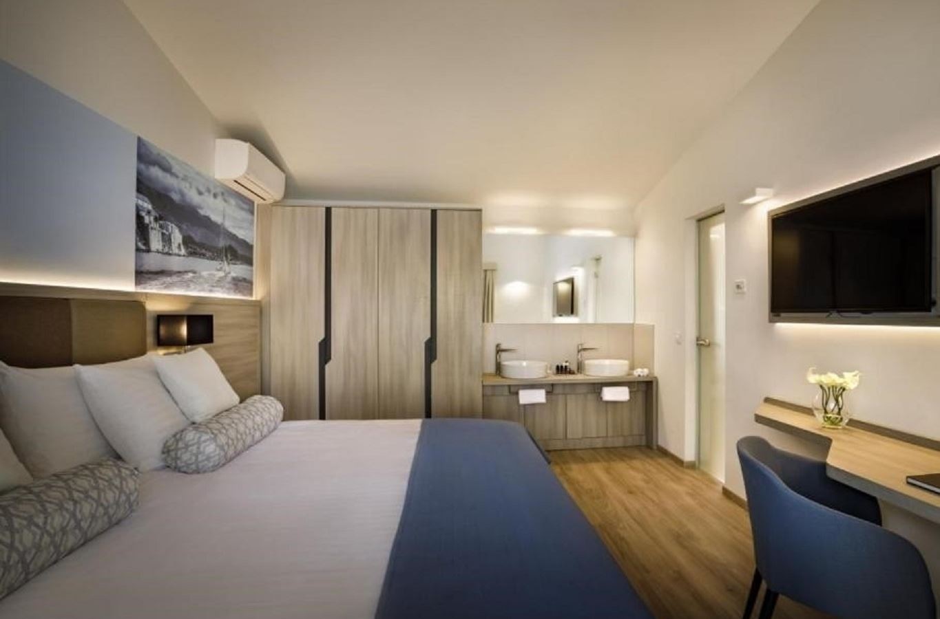 rooms-double-premium-room-pool-access-terrace