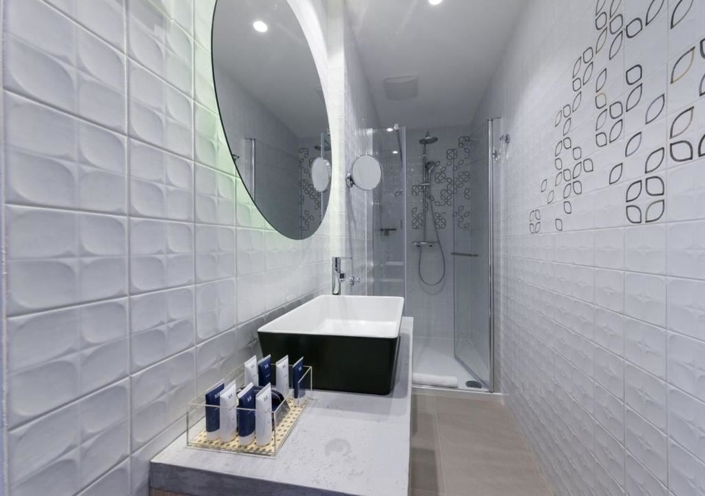 rooms-standard-room-seaview-balcony