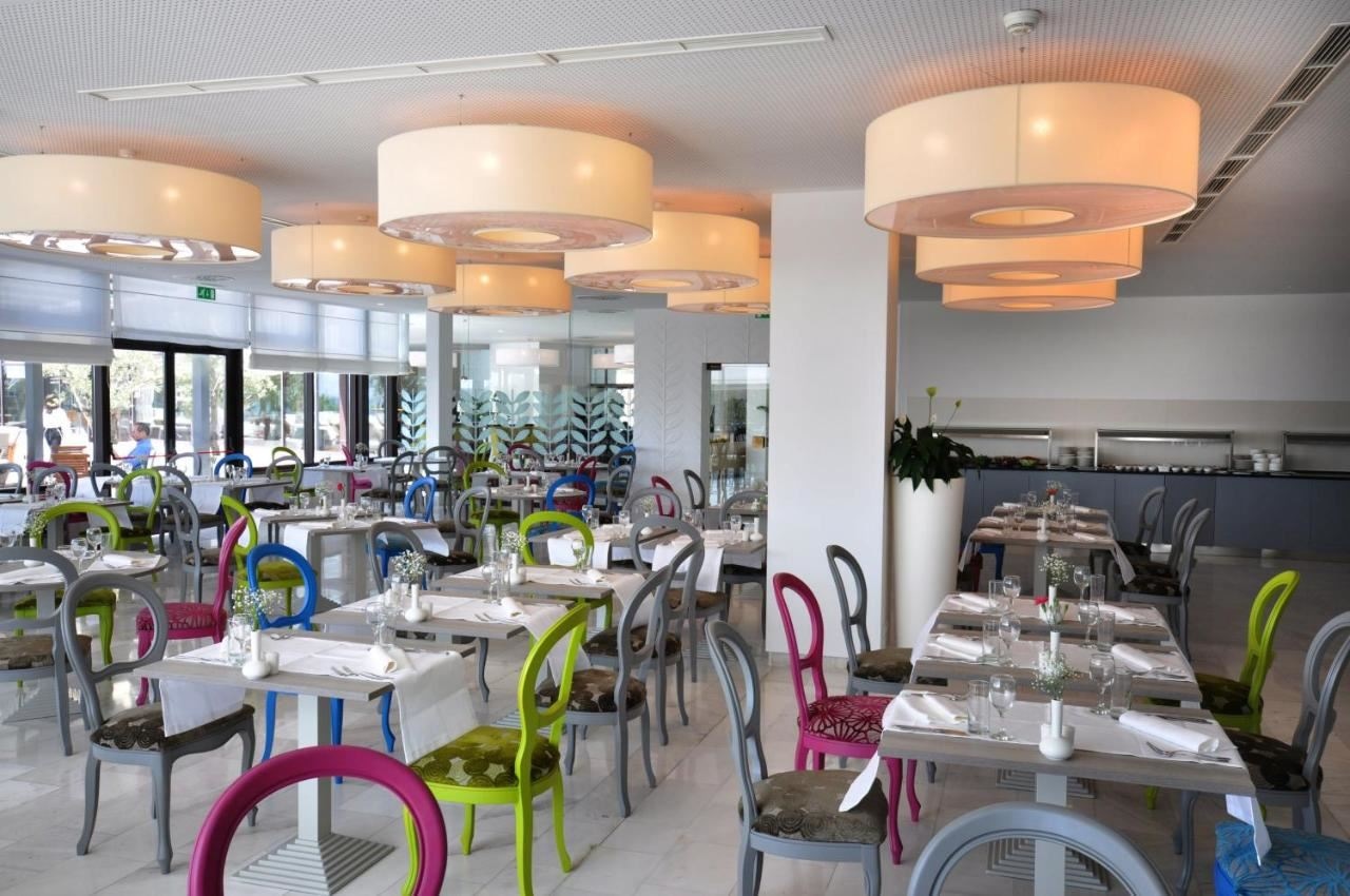 restaurants-restaurants