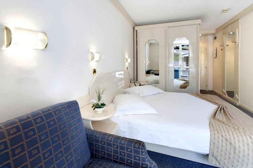 rooms-double-room-economy