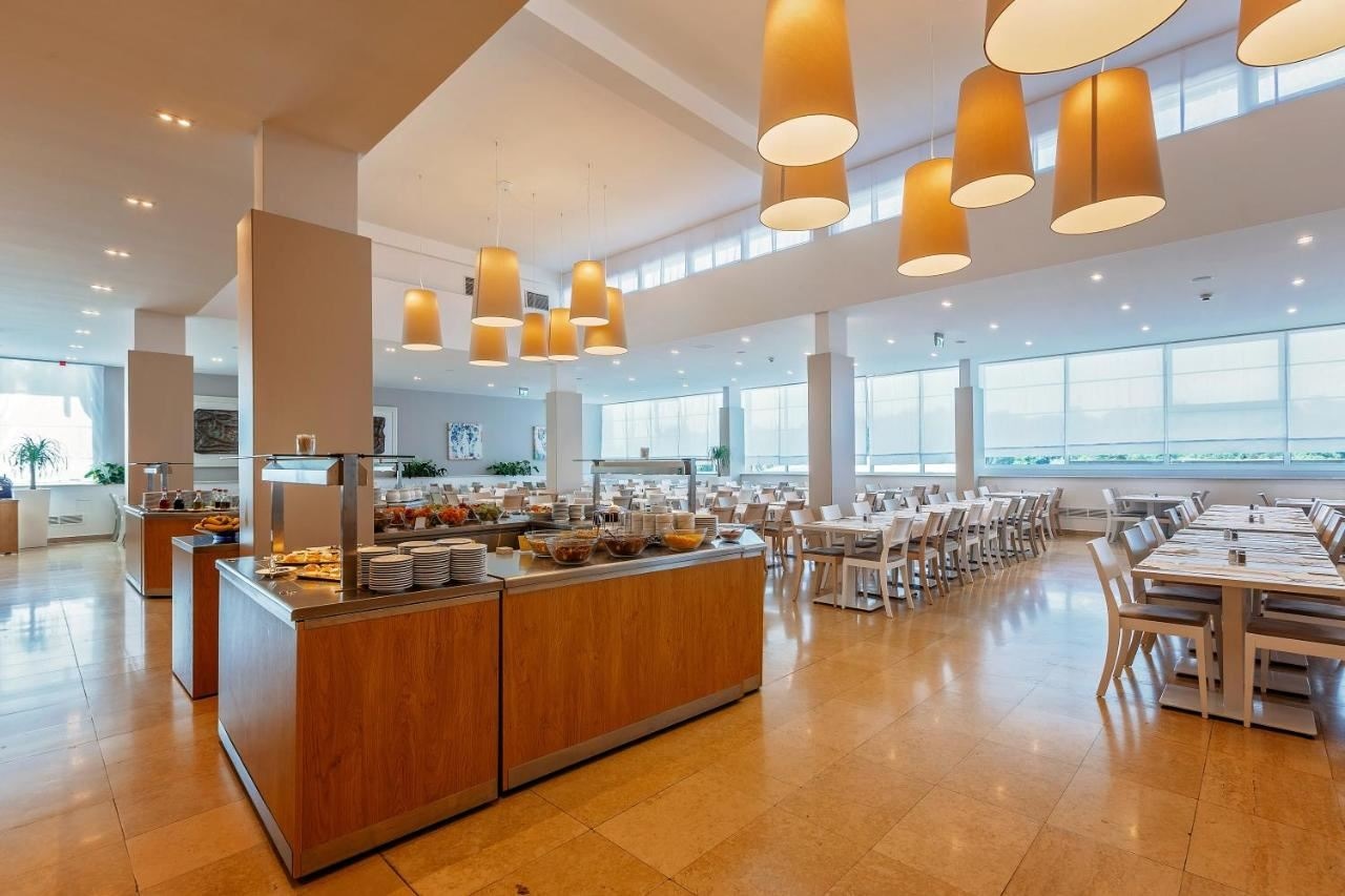 restaurants-restaurants