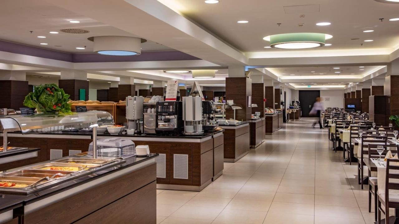 restaurants-restaurants