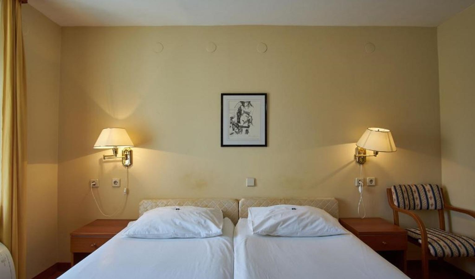 rooms-annex-room-seaside-balcony