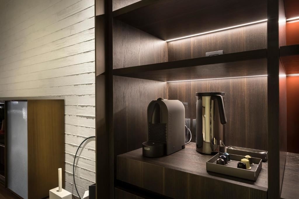 rooms-double-premium-room-seaview-balcony