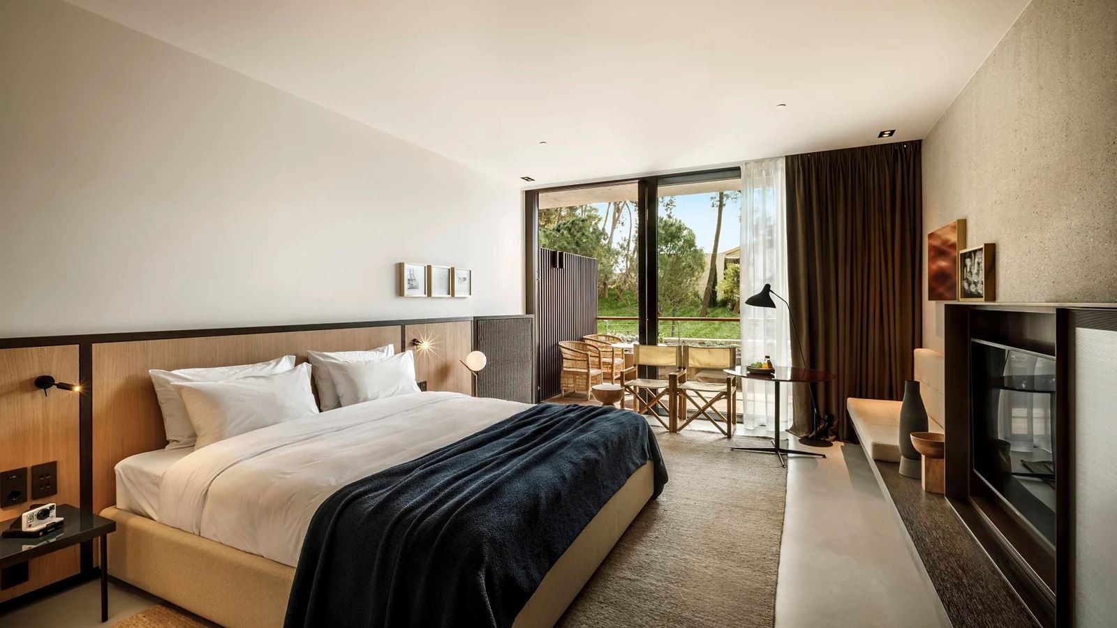 rooms-double-premium-room-park-view-balcony