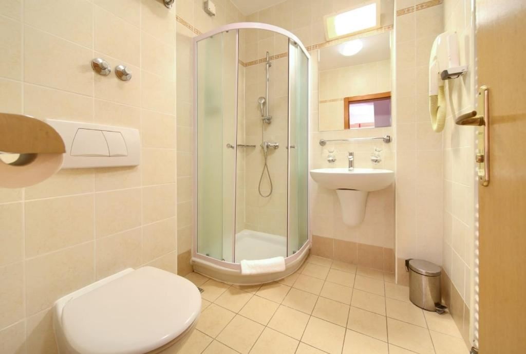 rooms-suite-balcony-or-terrace