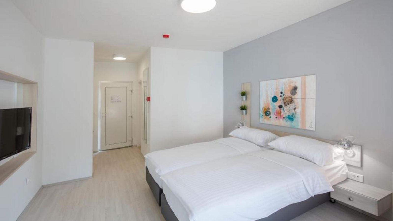 rooms-superior-room-balcony