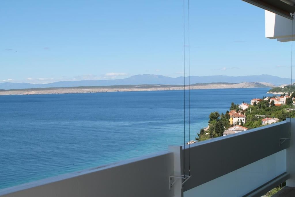 rooms-double-room-seaview-balcony