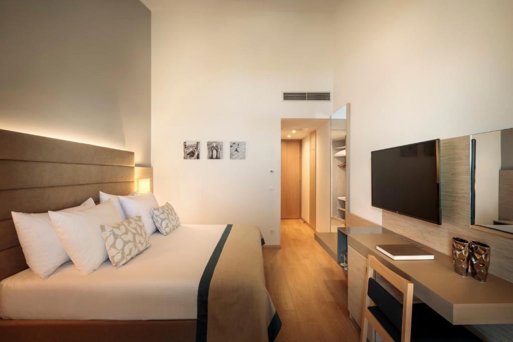 rooms-double-classic-room-park-view-balcony-or-terrace