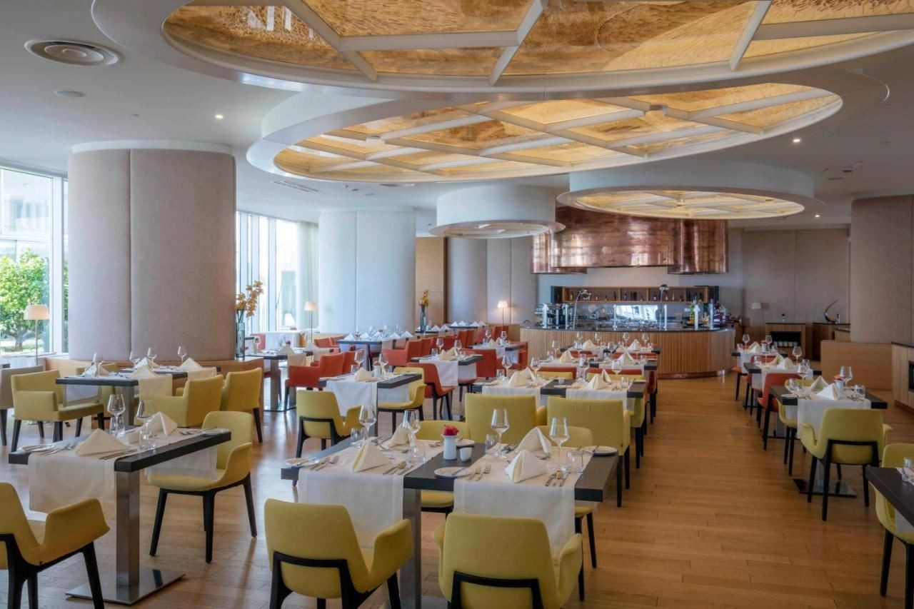 restaurants-restaurants