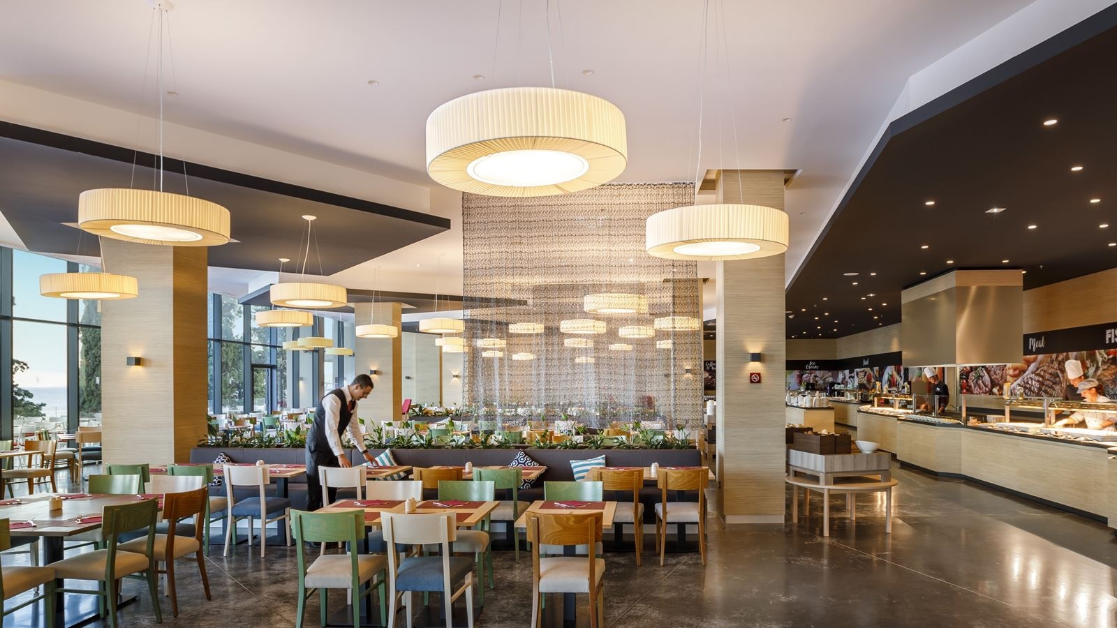 restaurants-restaurant