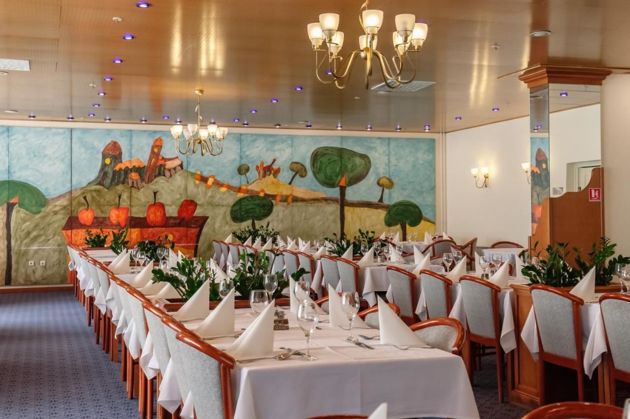 restaurants-restaurants