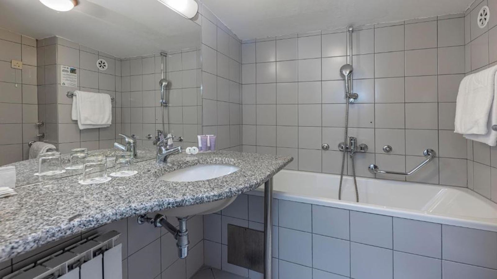 rooms-double-standard-room-attic