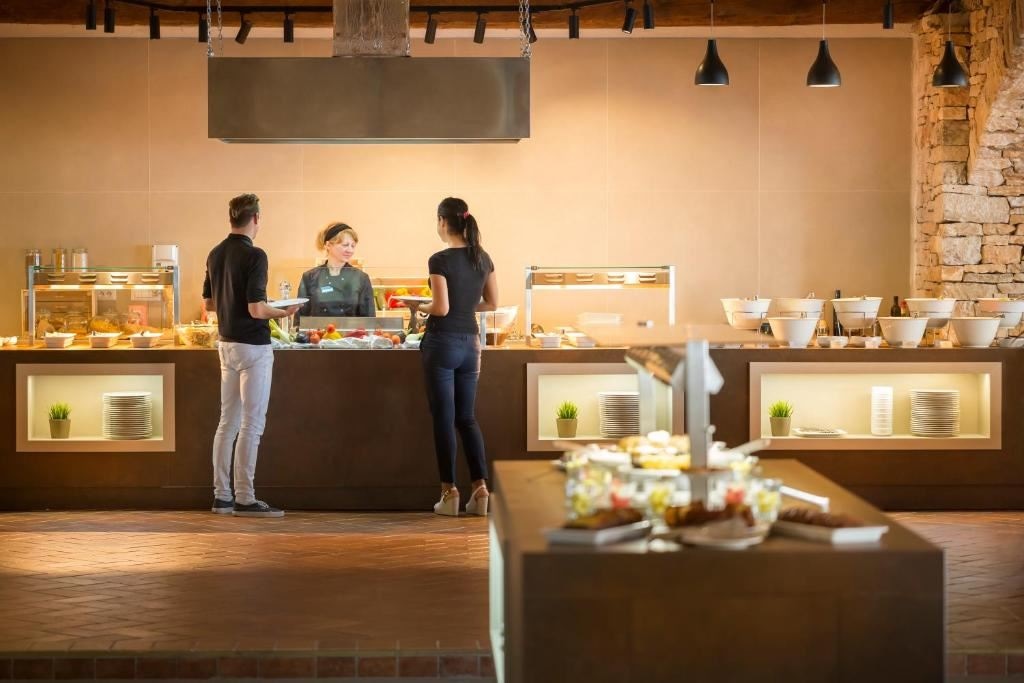 restaurants-restaurants