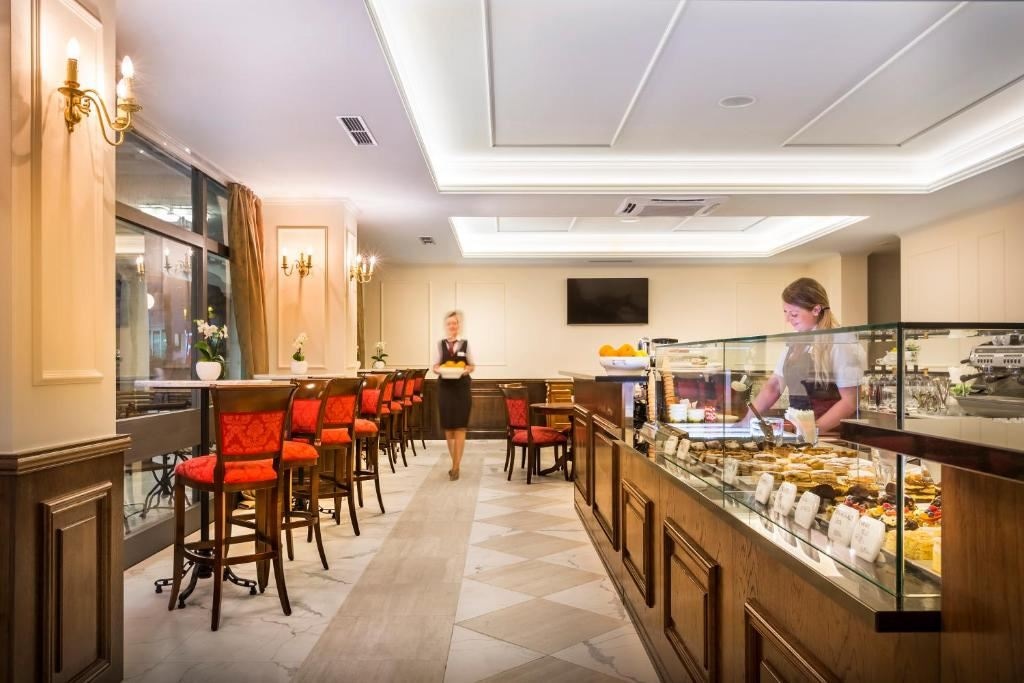 restaurants-restaurants