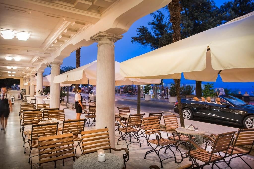 restaurants-restaurants