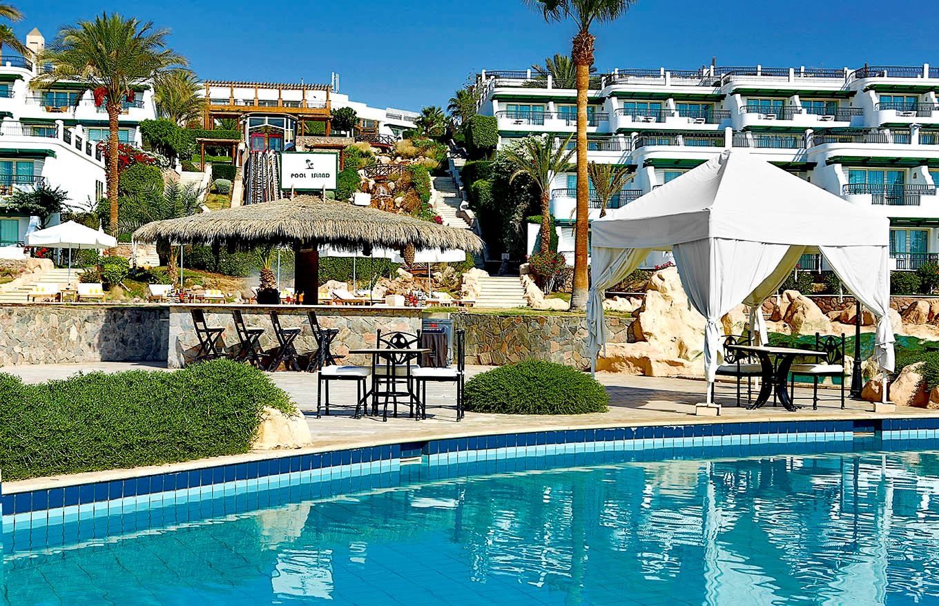 bars-pool-island-bar