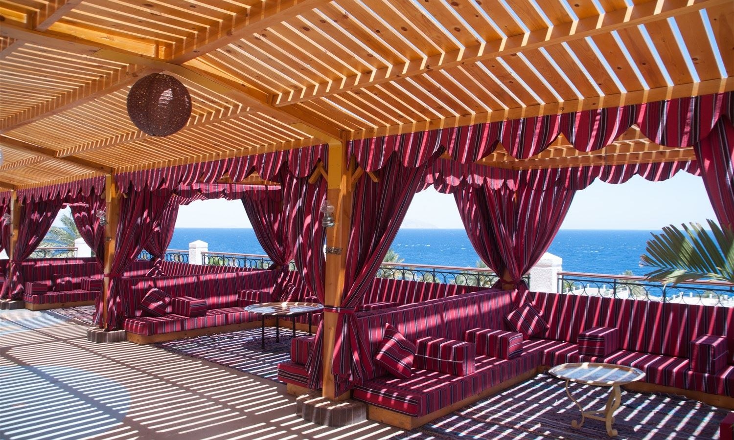 bars-shish-bish-lounge