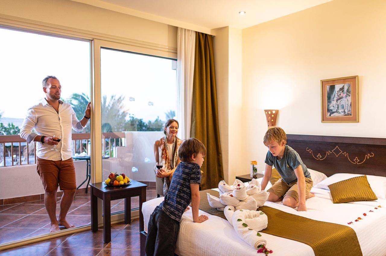 rooms-comfort-family-room