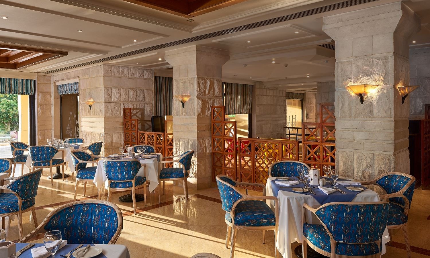 restaurants-labydos-restaurant