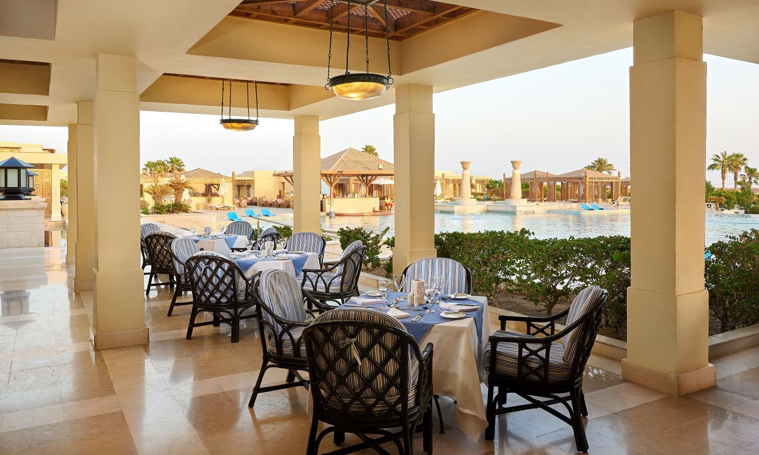 restaurants-labydos-restaurant