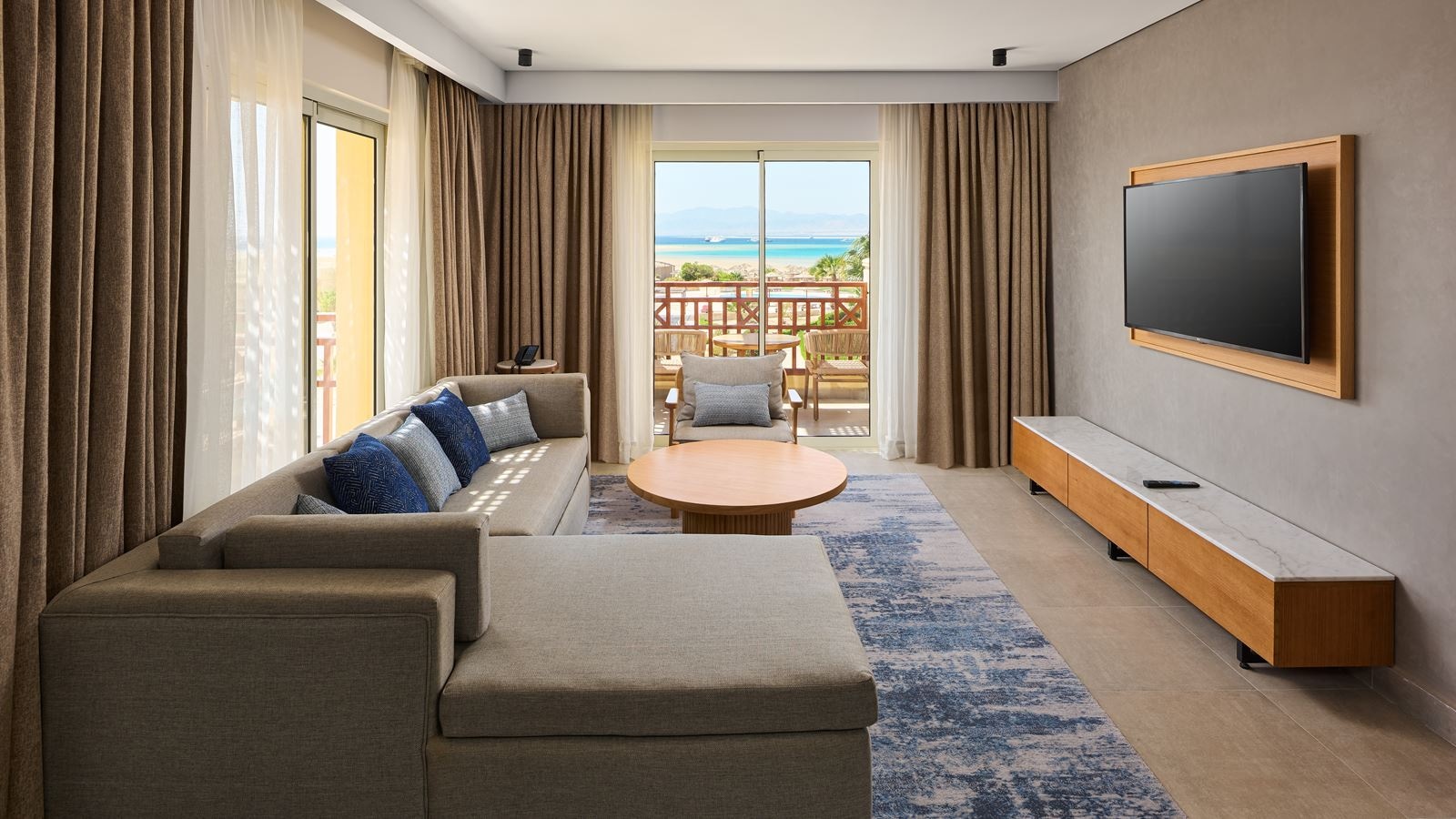 rooms-executive-suite