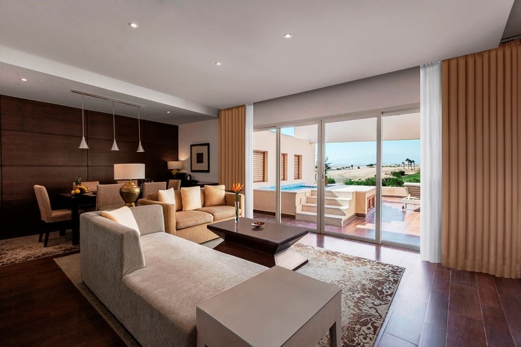 rooms-executive-suite