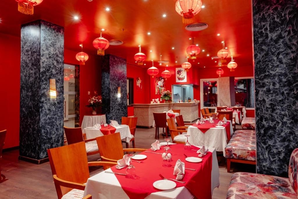 restaurants-restaurants