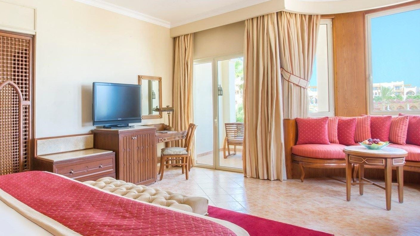 rooms-junior-suite-side-sea-view