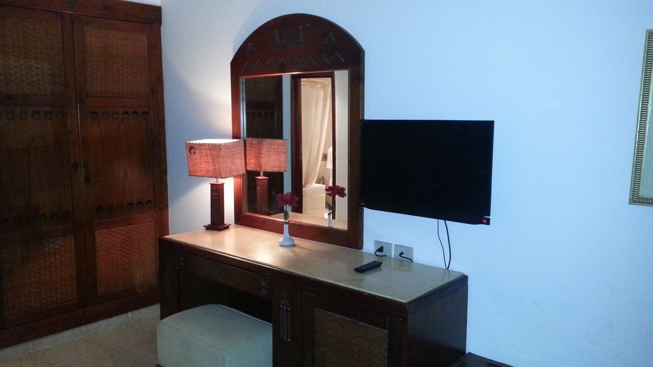 rooms-standard-room-garden--pool-view