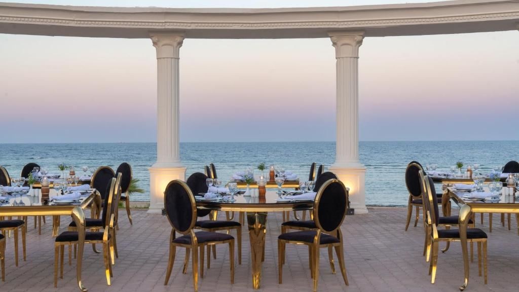 restaurants-restaurants