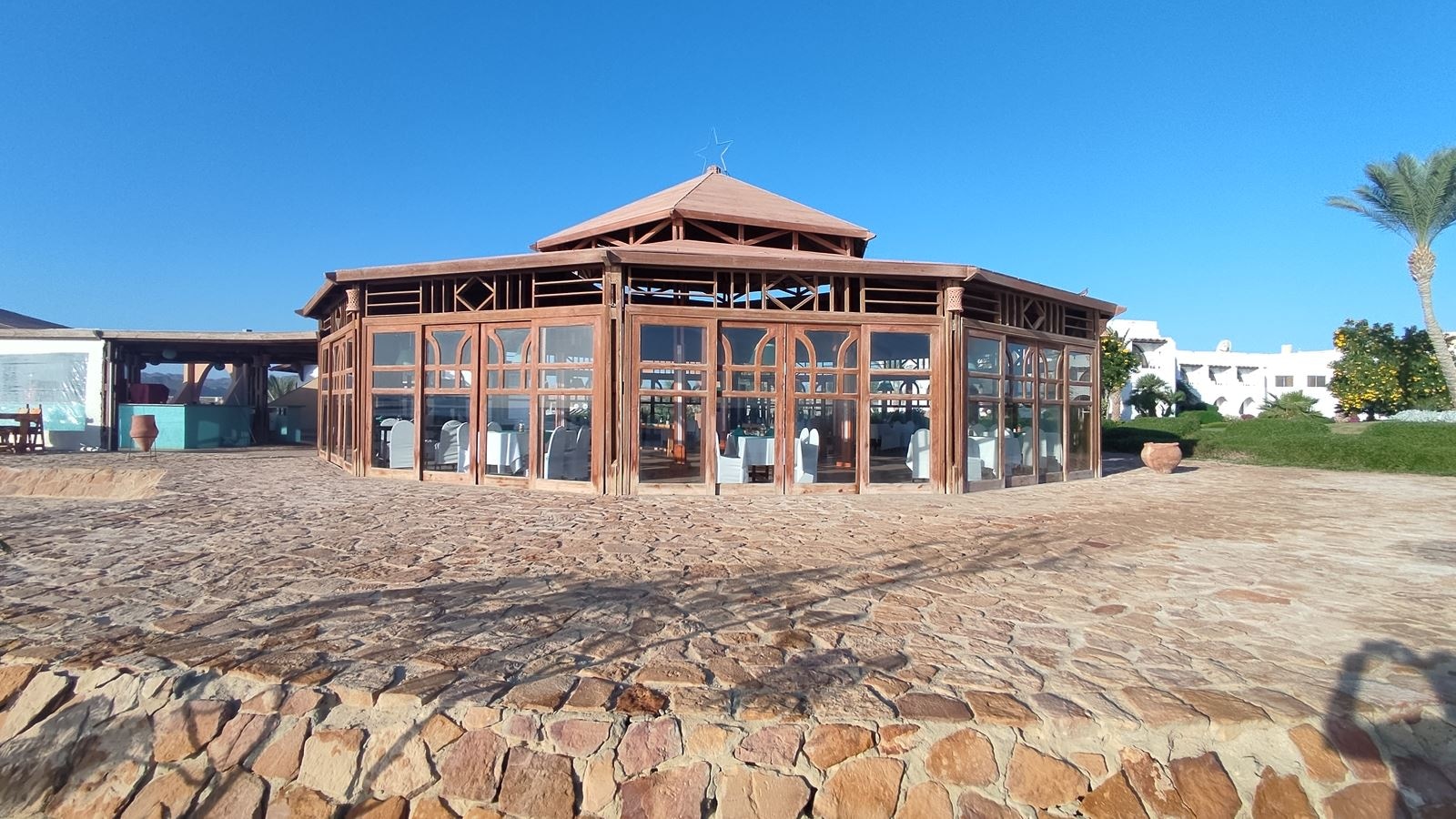 restaurants-restaurants