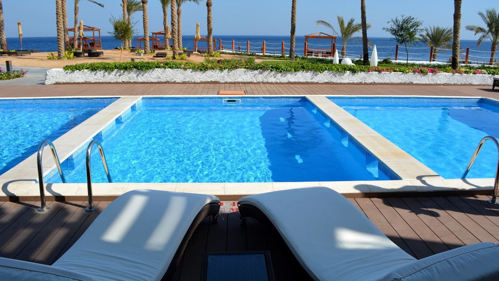 rooms-deluxe-room-swim-up-pvpsv